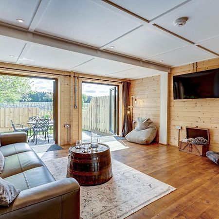 Buttercup Lodge Benson Екстериор снимка